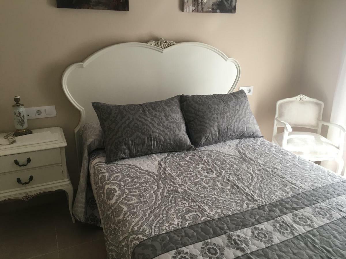 Apartamentos Hela Arjona ภายนอก รูปภาพ