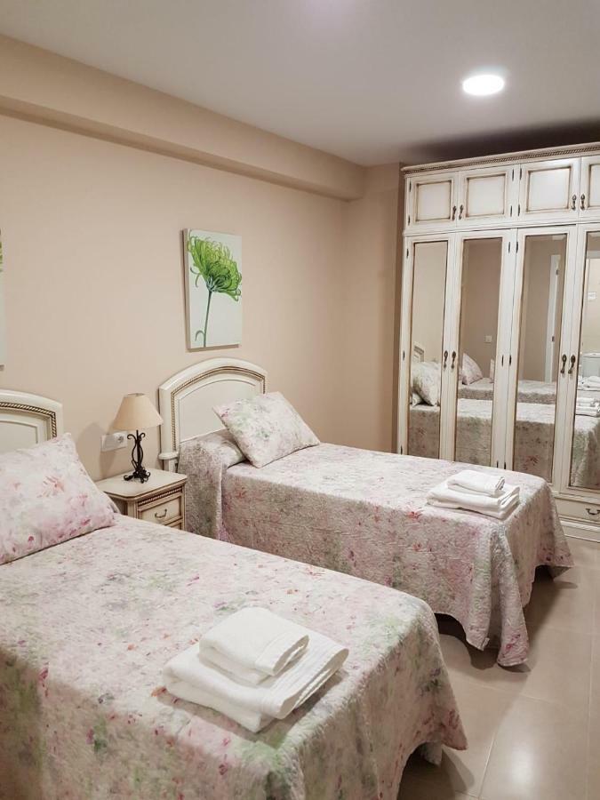 Apartamentos Hela Arjona ภายนอก รูปภาพ