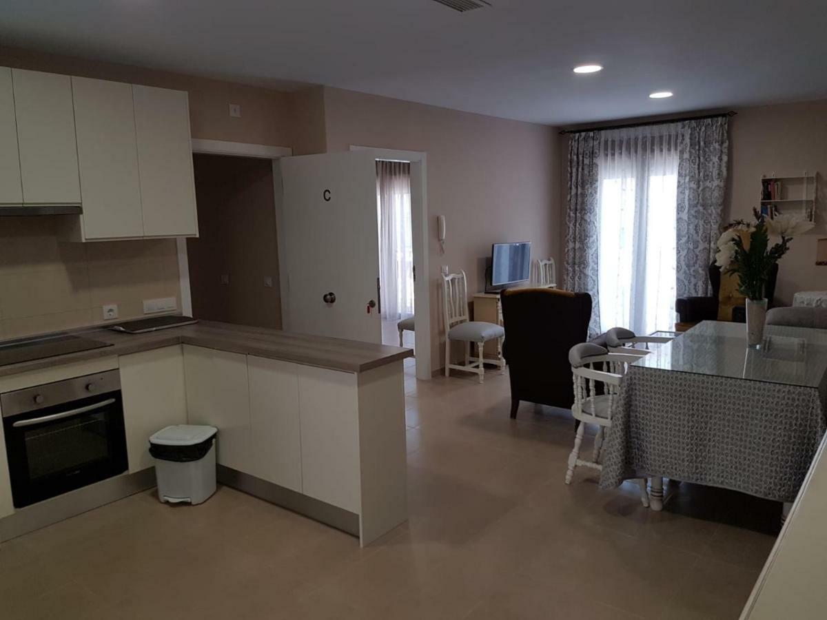 Apartamentos Hela Arjona ภายนอก รูปภาพ
